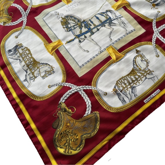 Hermès Grand Apparat Red and Gold 100% Silk Scarf - Picture 10 of 16